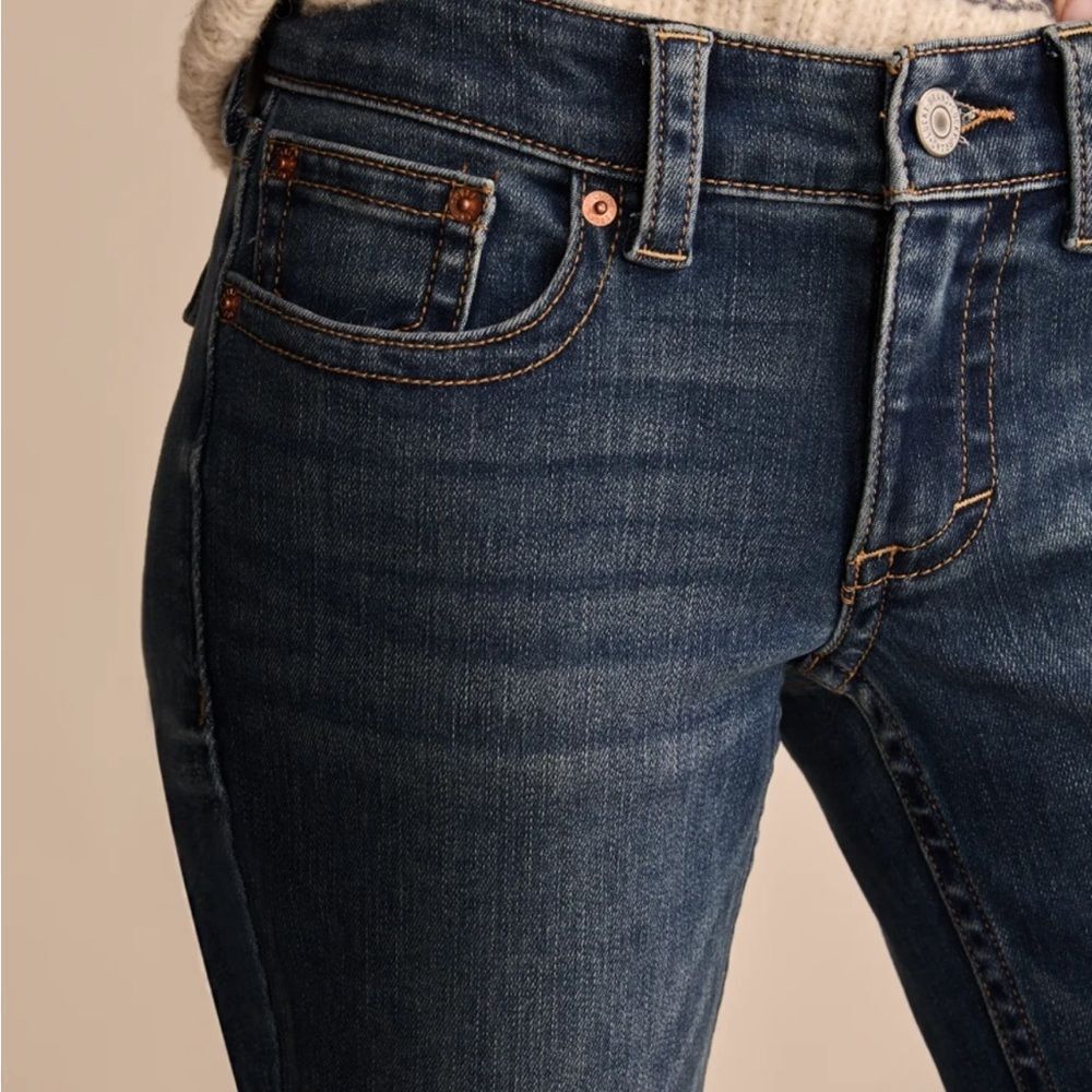 Lucky Brand Low Ride Flare Jeans. Size 14/32R - Picture 2 of 15